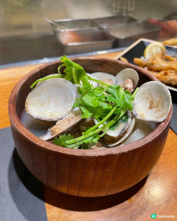 氣氛熱鬧的居酒屋