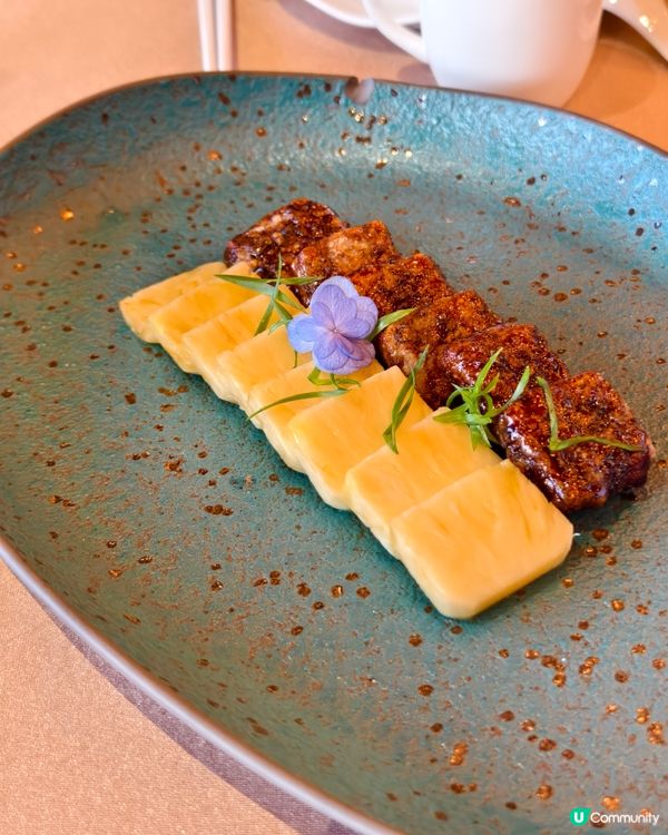 有海景，有live band 的中餐廳