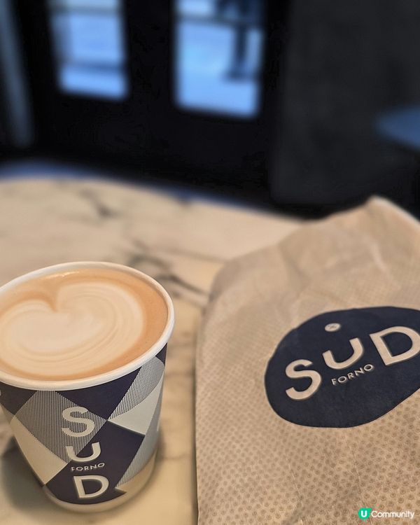 早餐歎世界！☕🥐 咖啡+牛角包三文治😋