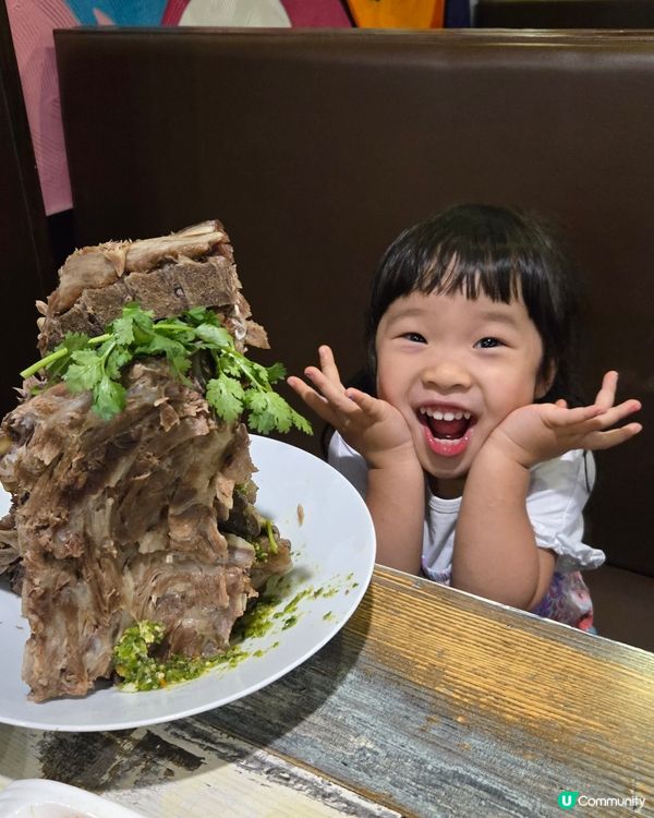 火山排骨震撼眼球！🤩 泰國美食大滿足！😋
