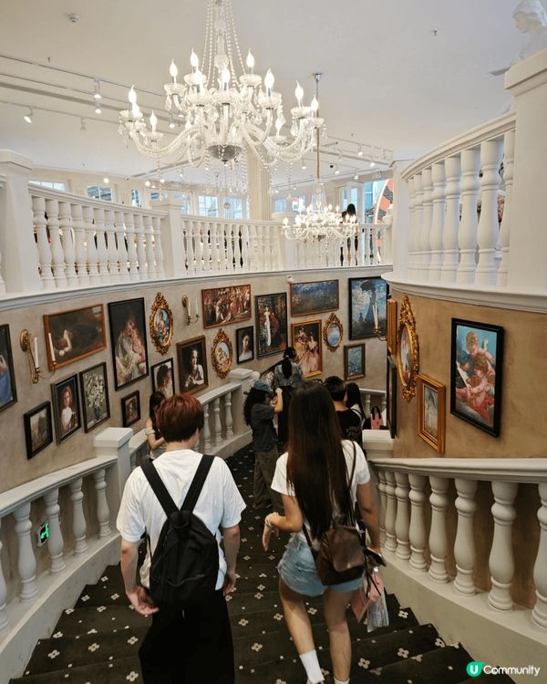 想買衣服的話，最近在W.Management買了些衣服，感覺...