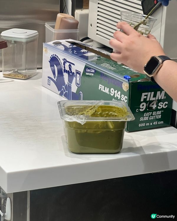 東涌Cinnabon杜拜限定！開心果朱古力卷x開心果拿鐵😍