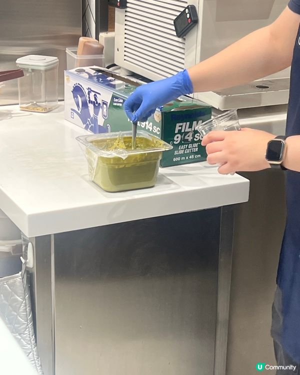 東涌Cinnabon杜拜限定！開心果朱古力卷x開心果拿鐵😍