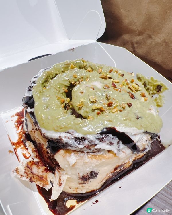 東涌Cinnabon杜拜限定！開心果朱古力卷x開心果拿鐵😍