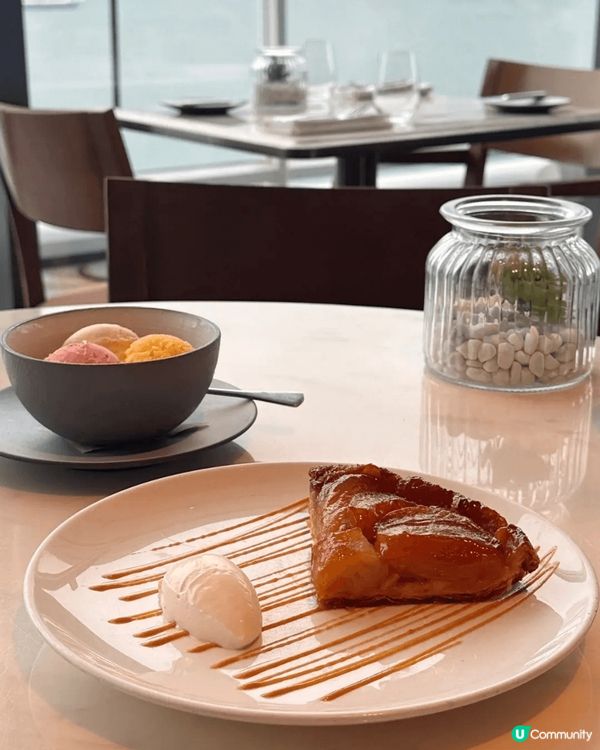 位於尖沙咀的 ʜᴀʀʙᴏᴜʀsɪᴅᴇ ɢʀɪʟʟ