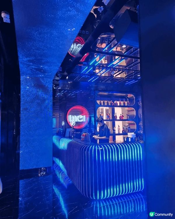 最近新開嘅《魅KTV》就喺中環蘭桂坊，位置方便之餘，入面嘅體...