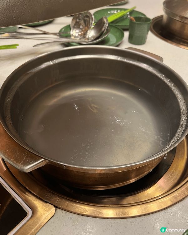 今年生日仔女帶我去食潤園四季椰子雞，一行入店內就覺得好舒適，...