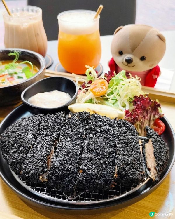 《黑白型格CAFE×慶祝生日好去處》