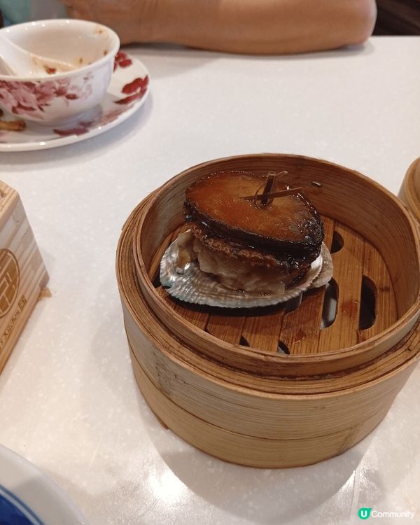 銅 鑼灣鍾廚下午茶點心$7、$8、$9就有得食，鮑魚燒賣大大...