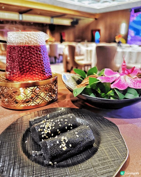 最鍾意呢間M+入面嘅中菜廳，因為環境好舒服，樓底好高，嘢食有...