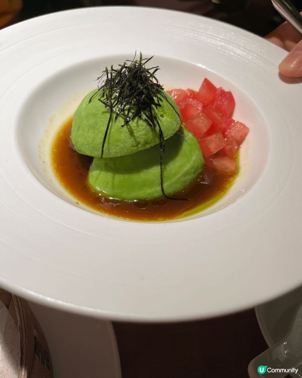 超級好吃的素食餐廳，係深圳的慶春樸門。很喜歡吃他們家的牛油果...
