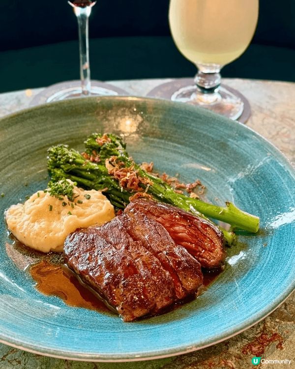 這間位於中環M88高層的西班牙餐廳 Quiero Más，環...