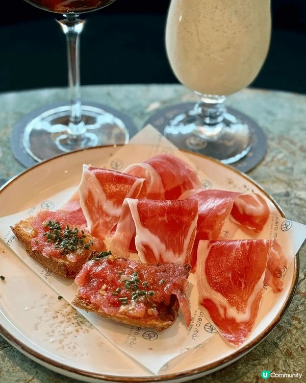 這間位於中環M88高層的西班牙餐廳 Quiero Más，環...