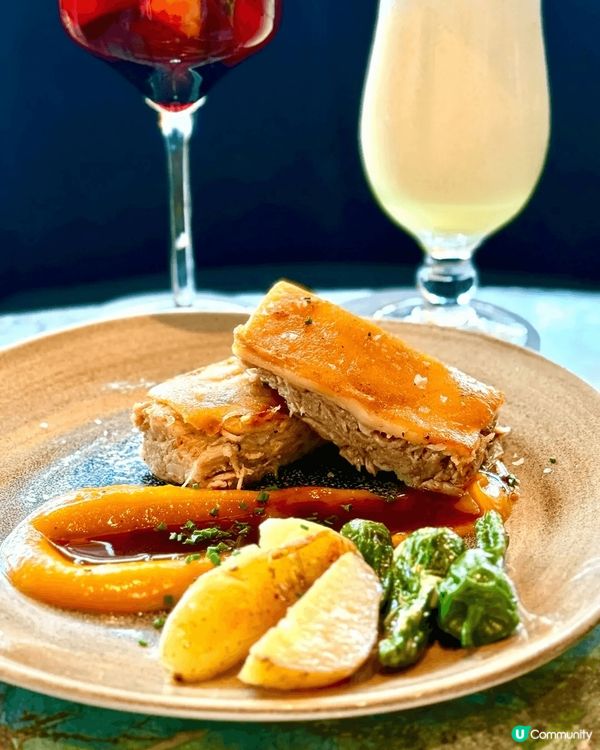 這間位於中環M88高層的西班牙餐廳 Quiero Más，環...