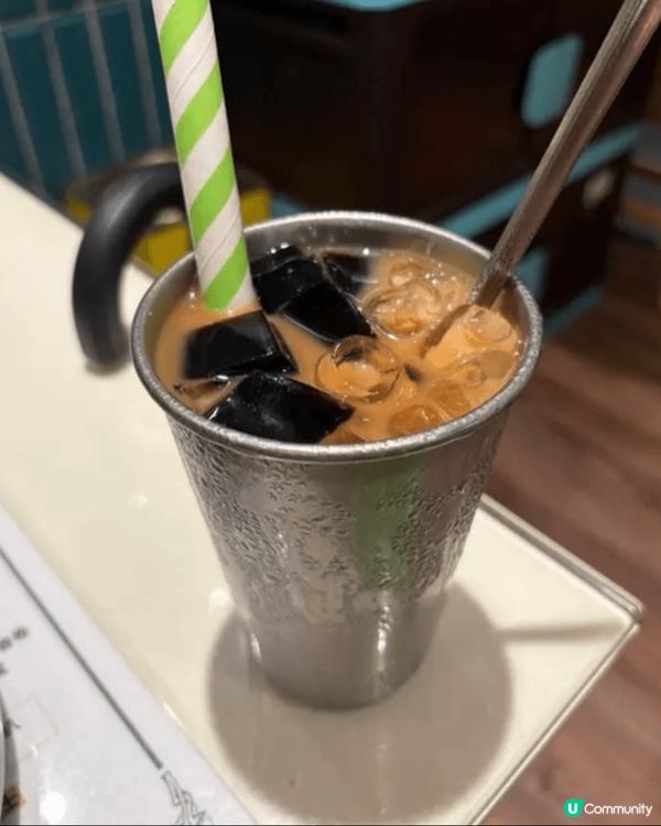 想向大家推薦位於深水埗汝州街的「傑星冰廳」，係一間港式茶餐廳...