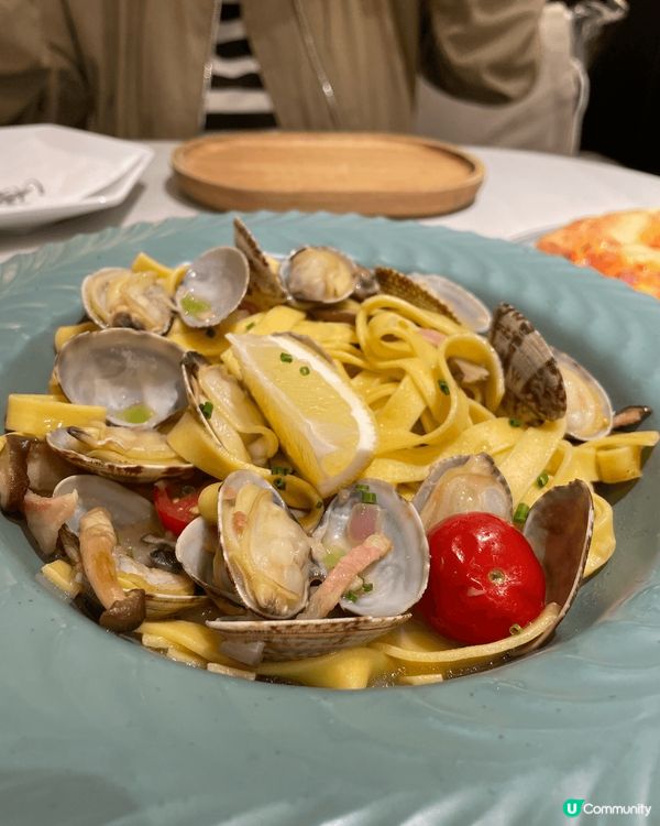 青衣美食沙漠有一點綠洲！