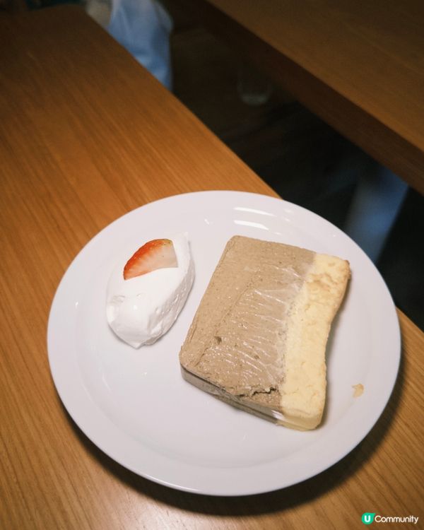 深水埗文青Cafe🤤！西日料理+甜品😋！