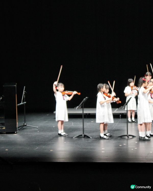 子女出色，母親倍感安慰