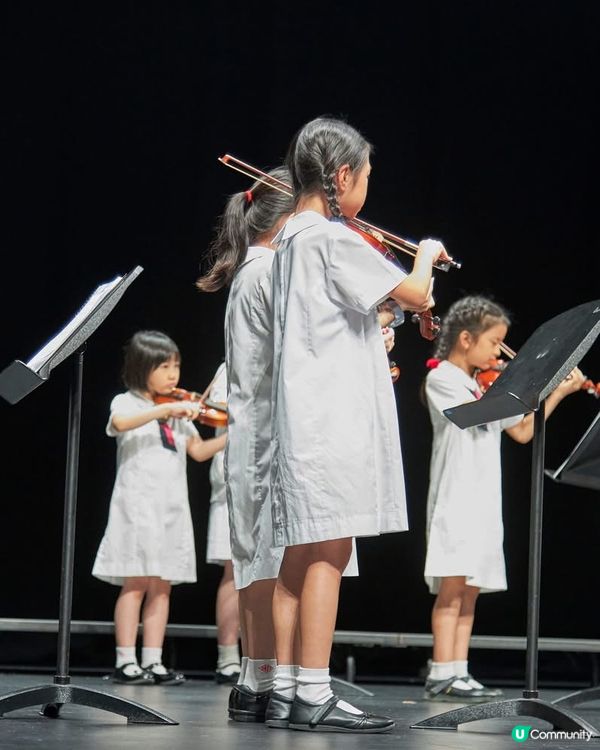 子女出色，母親倍感安慰