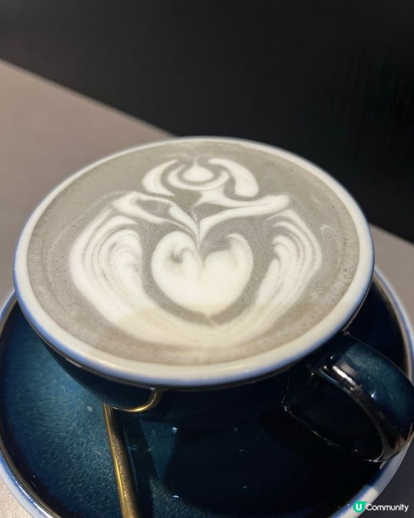 黑芝麻梳乎厘☁️！捲捲意粉超正😋！