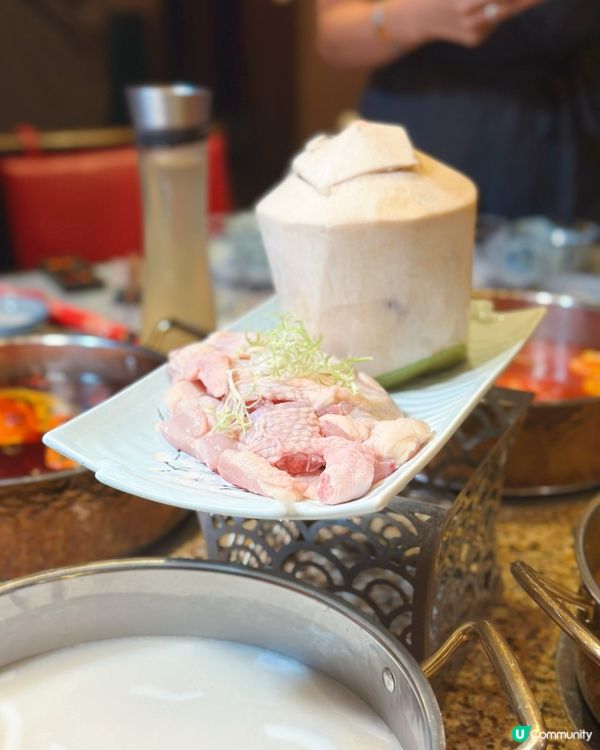 霓虹火鍋夜！老香港風味🔥🍲 15字