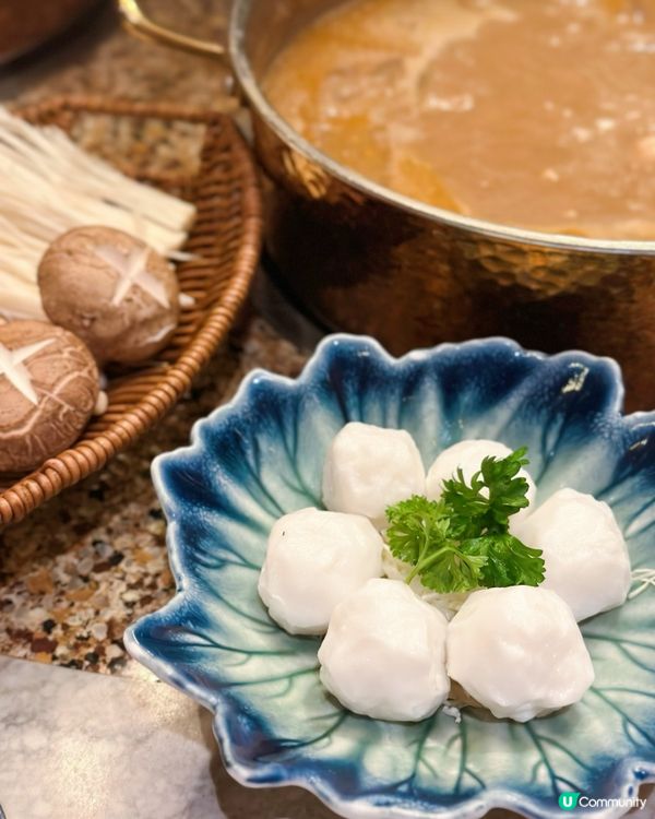 霓虹火鍋夜！老香港風味🔥🍲 15字