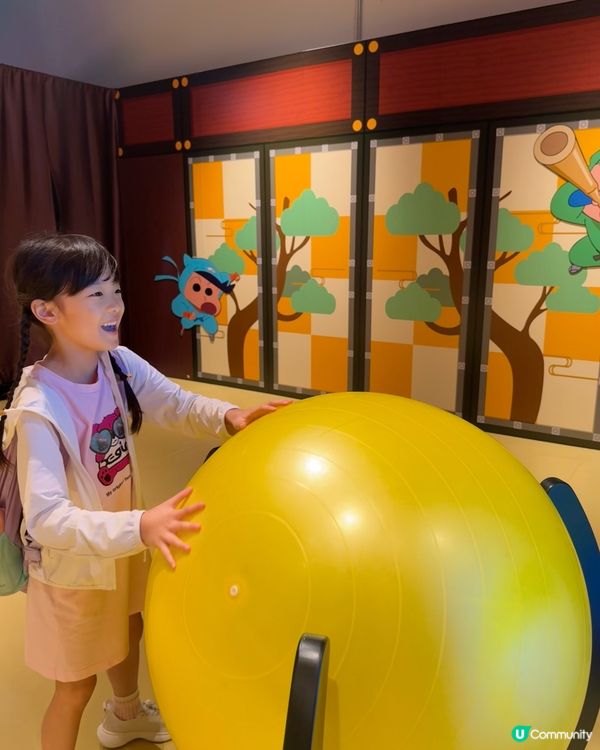 蠟筆小新迷注意‼️ 一起穿越時空，動感超人需要你的幫助！ 😎