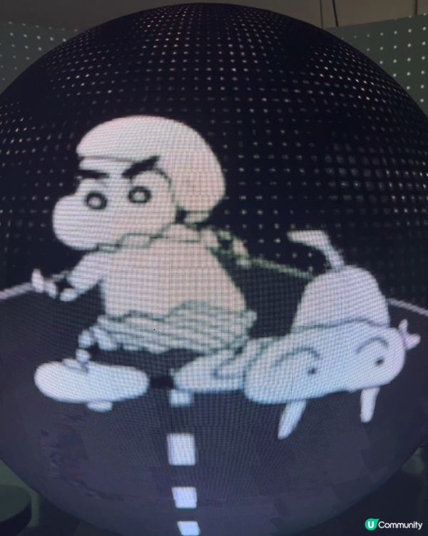 蠟筆小新迷注意‼️ 一起穿越時空，動感超人需要你的幫助！ 😎