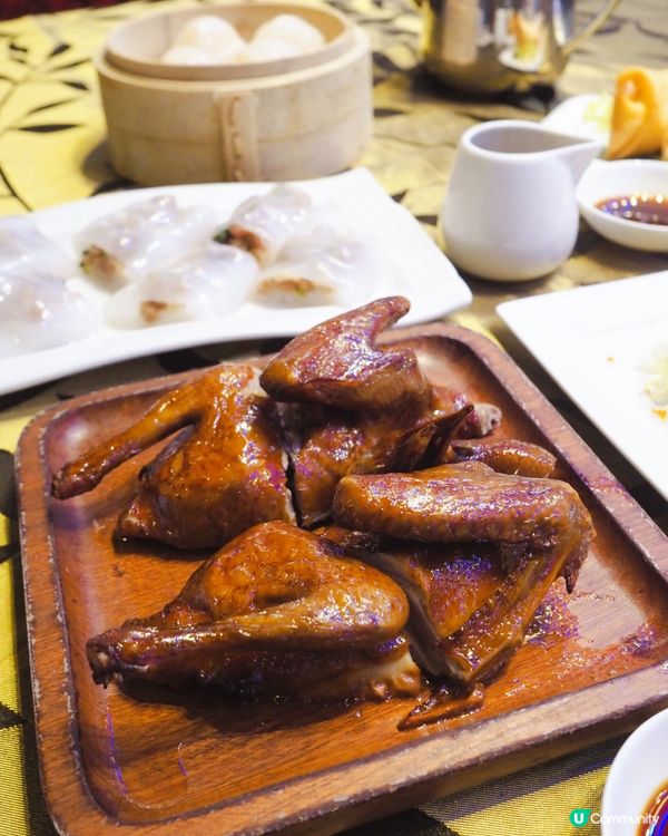 趁放假同屋企人去沙田萬怡酒店星海薈🫖 飲茶嘆點心🥢果然係TV...