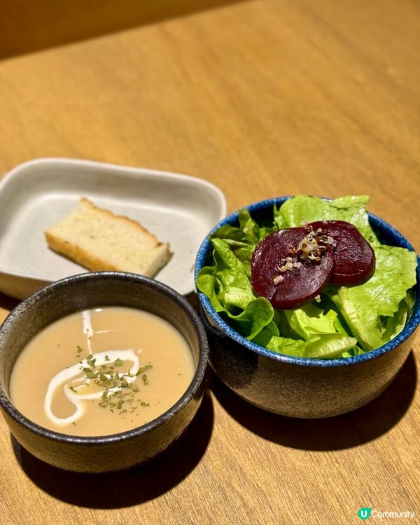 荃灣木系空間感Cafe  食物服務質素高