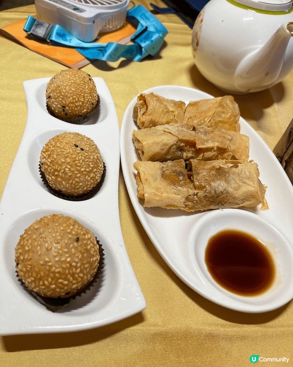 吃了華宴的早茶，很好吃😋最喜歡布拉雜醬白腸粉、馬拉糕，超好吃...