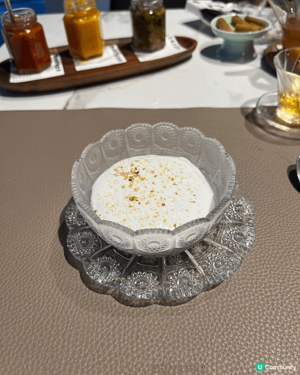 呢間餐廳位於海港城，坐擁維港海景，主打粵菜西造，融合創新手法...