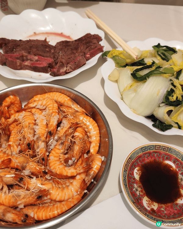 牛池灣街市真係正！想食海鮮嘅，記住去海鮮檔睇睇啲九節蝦，朝早...