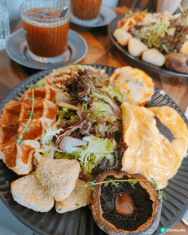 屯門盤子工房，最推介佢個全日早餐，價錢唔貴又大份，個炒蛋好出...