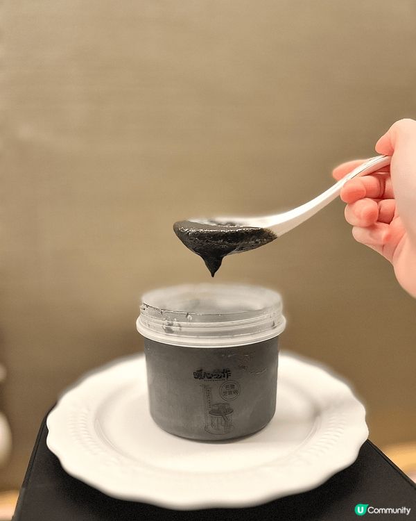 暖心芝作嘅芝麻菲林卷同芝麻糊真係好濃厚！夏天食返碗凍冰冰芝麻...