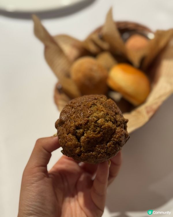 免費麵包籃勁好食！