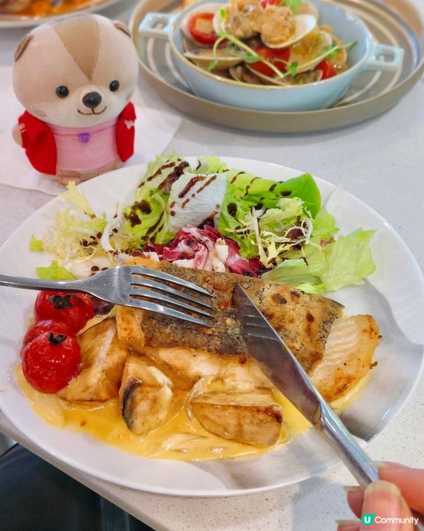 女生愛吃甜品，既可打卡又可跟朋友一起