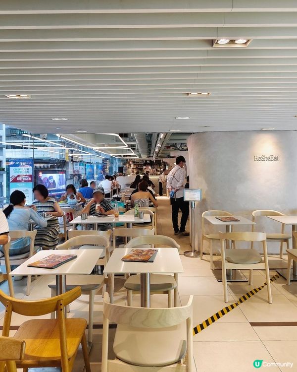 女生愛吃甜品，既可打卡又可跟朋友一起