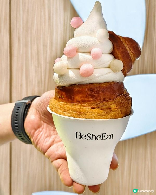 女生愛吃甜品，既可打卡又可跟朋友一起