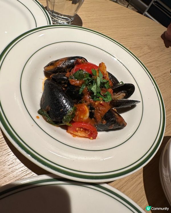 海洋公園後黃竹坑搵食😋！意菜勁正🤤！🥩🦑