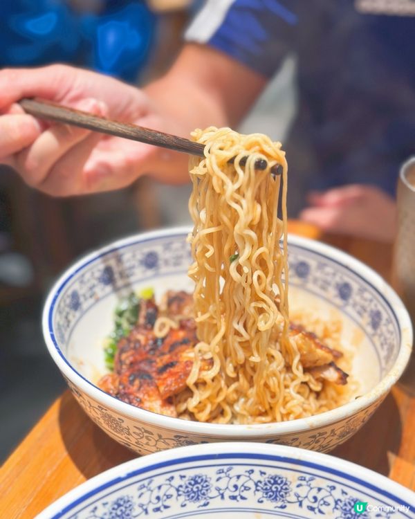 銅鑼灣大雞食堂🤤蔥油雞扒撈丁超正！😋 必試辣椒油🌶️