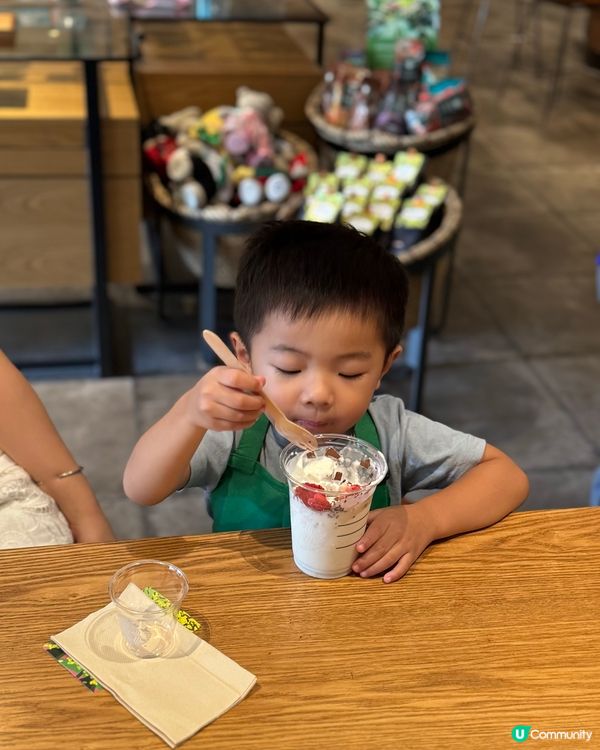 上深圳starbucks做小小咖啡師☕️