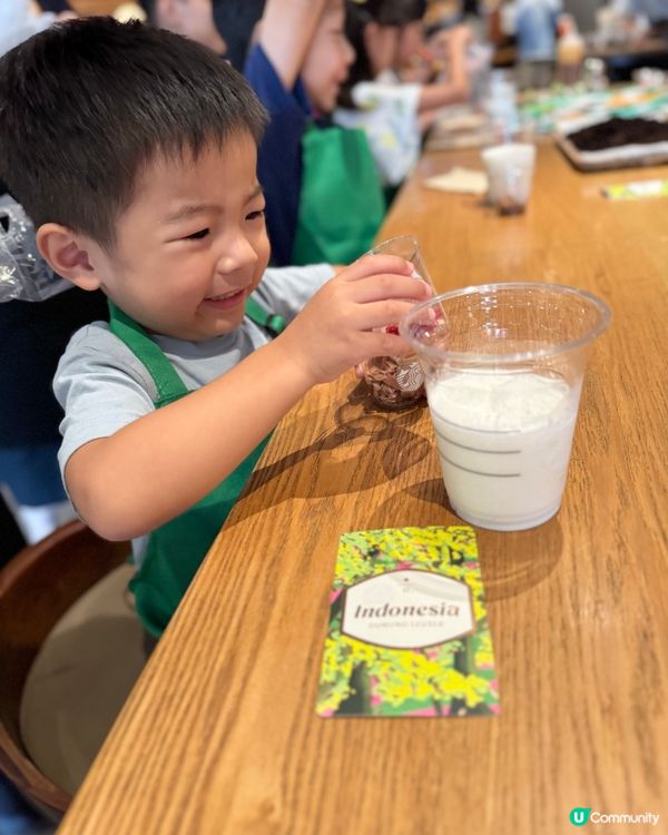 上深圳starbucks做小小咖啡師☕️