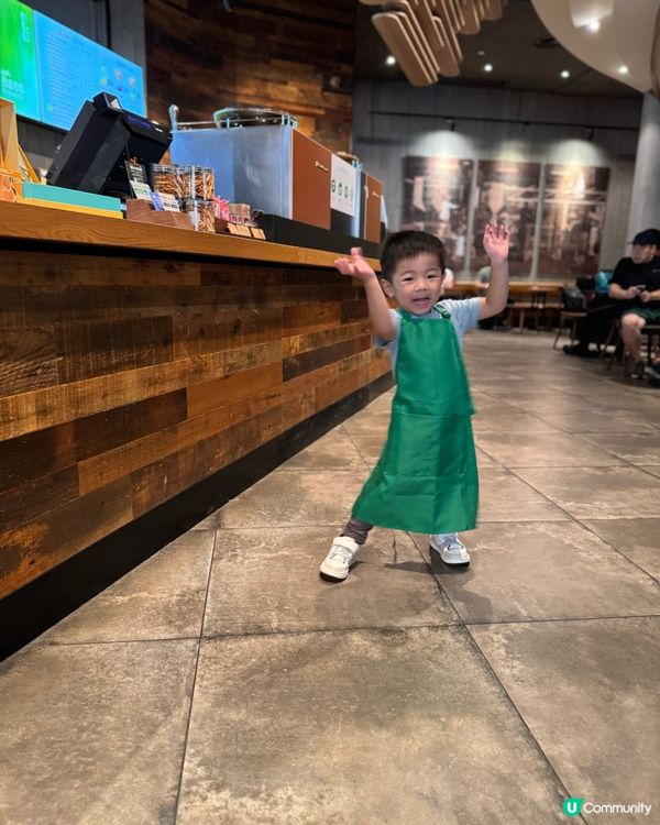上深圳starbucks做小小咖啡師☕️