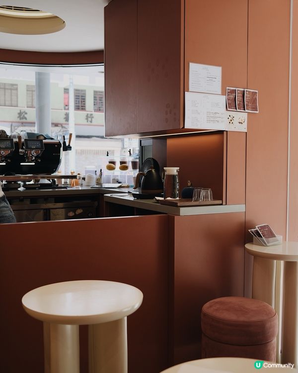 西營盤燈紅色啡店｜APRIL Coffee Lab 🐶 