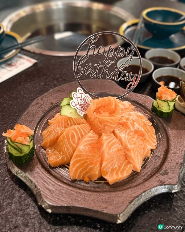 呢間打邊爐放題真係好適合打卡，一圈嘅牛肉擺盤好靚，而且生日有...