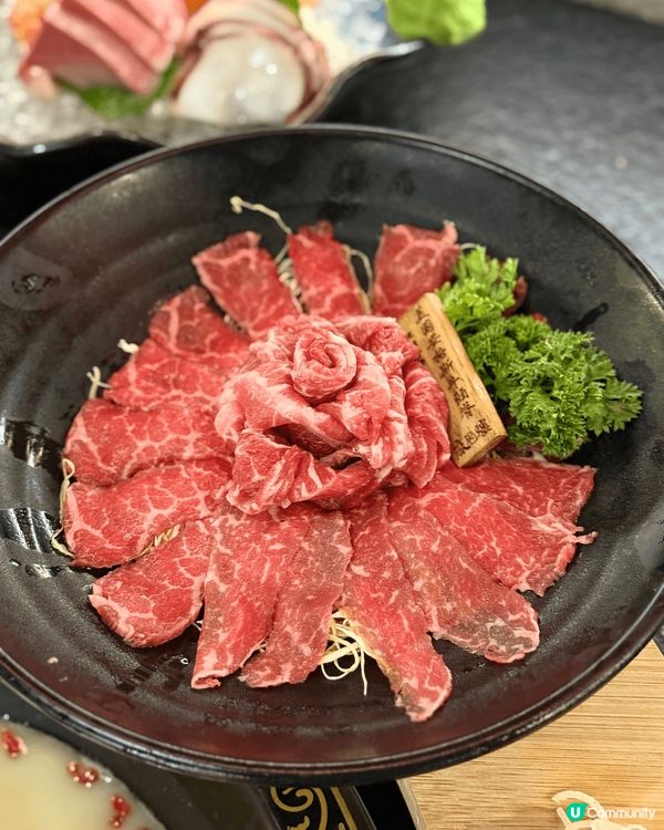 呢間打邊爐放題真係好適合打卡，一圈嘅牛肉擺盤好靚，而且生日有...