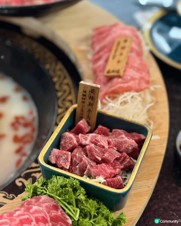 呢間打邊爐放題真係好適合打卡，一圈嘅牛肉擺盤好靚，而且生日有...