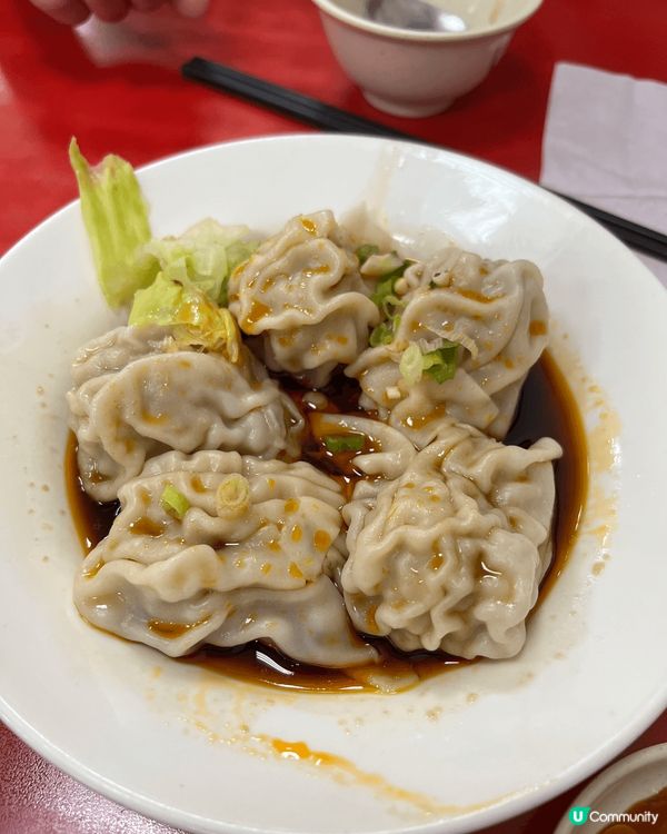 高雄 厚德福，湯包世一，皮薄多汁，估唔到佢既卷物都好好食！