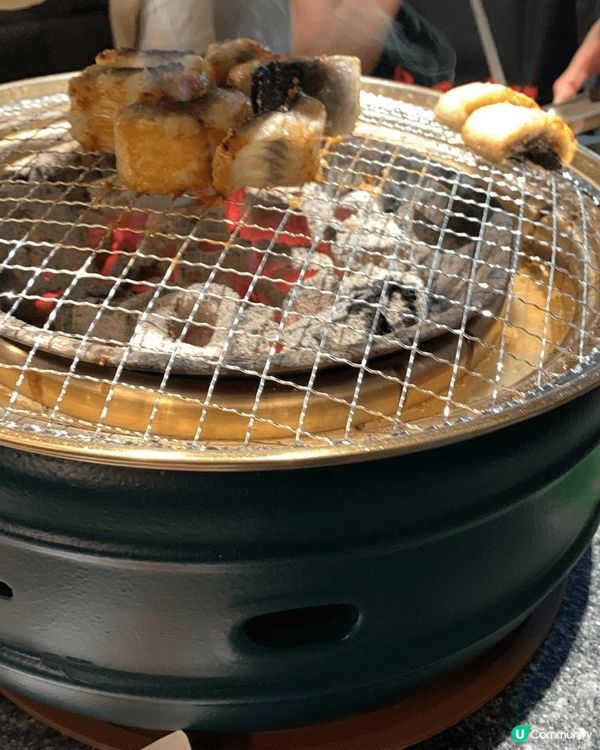 深圳國貿全程有人服侍帮手燒鰻魚,間鋪假日好旺場全日都滿,見議...